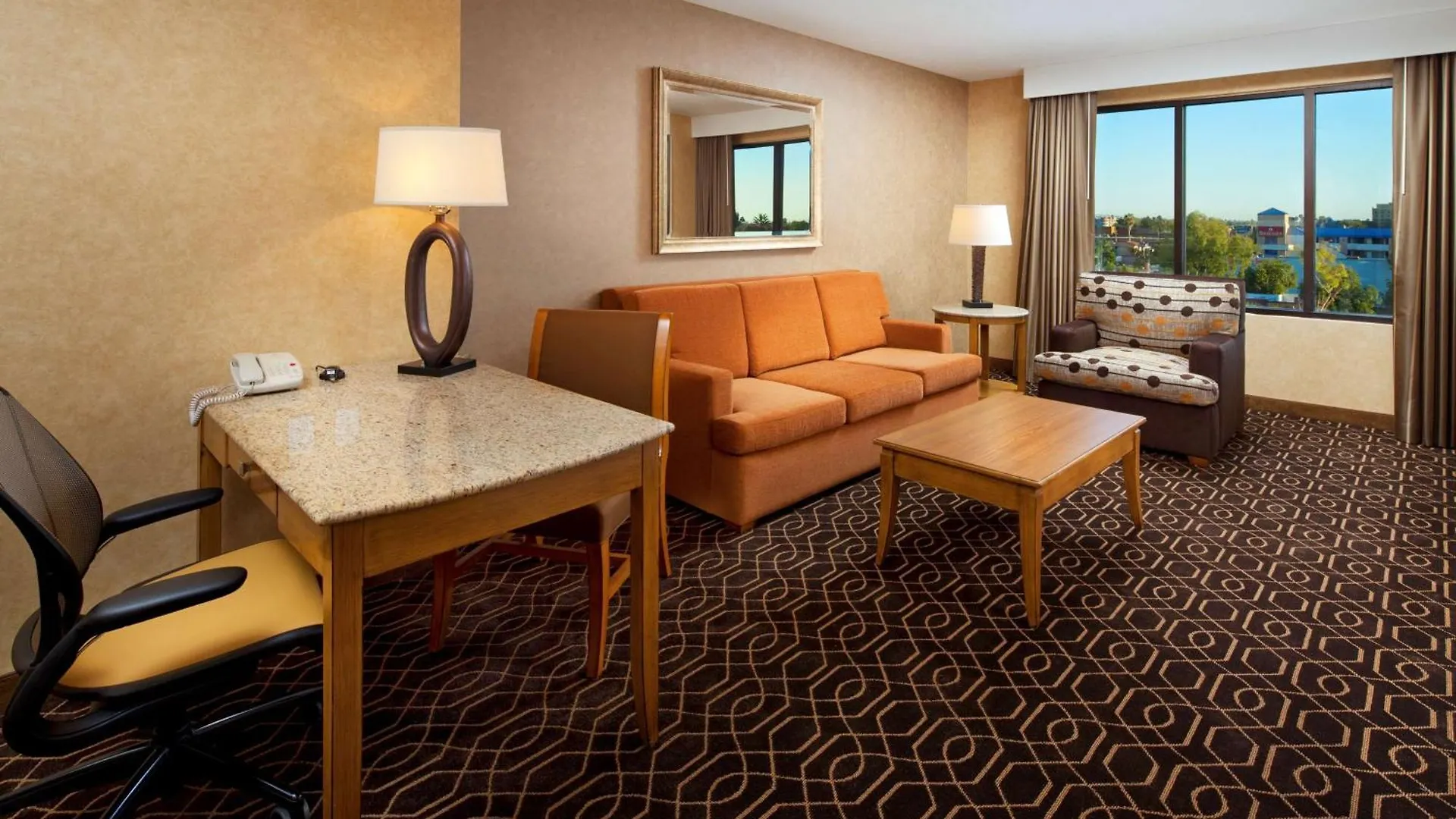 DoubleTree Suites By Hilton Anaheim Resort/Convention Center Hotel