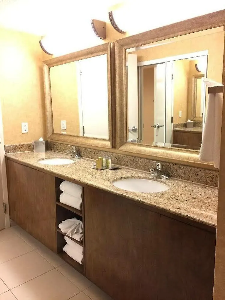 DoubleTree Suites By Hilton Anaheim Resort/Convention Center Hotel
